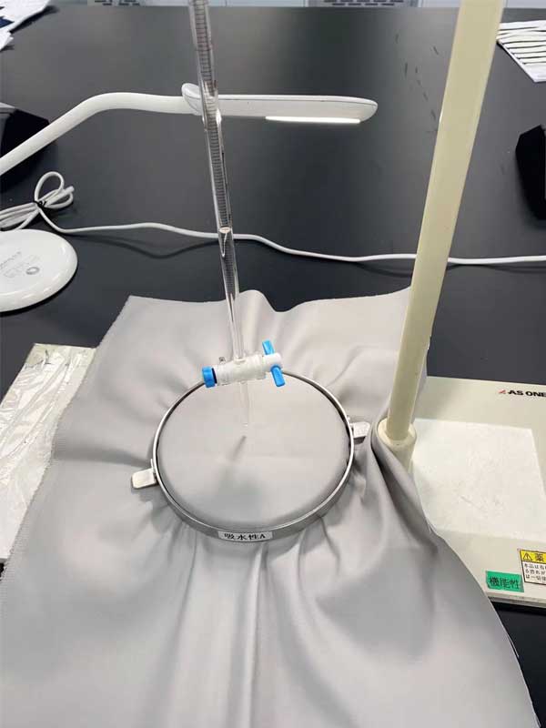 試驗(yàn)片安裝后試驗(yàn)前狀態(tài)